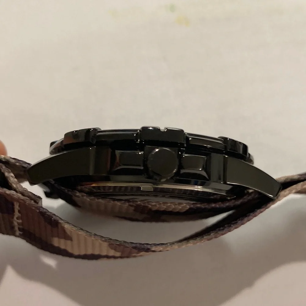 Casio MTD1069 watch, red and black with camo strap & rubber strap, working batty